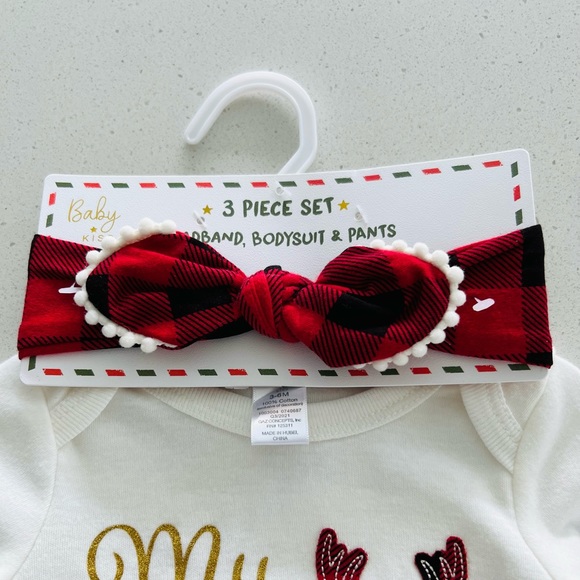 Baby Kiss Baby Girls ‘My First Christmas’ 3 Piece Set Size 3-6 Months NWT - Picture 4 of 11
